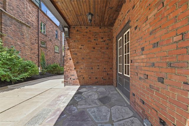 1264 Bellerock St, Squirrel Hill, PA 15217