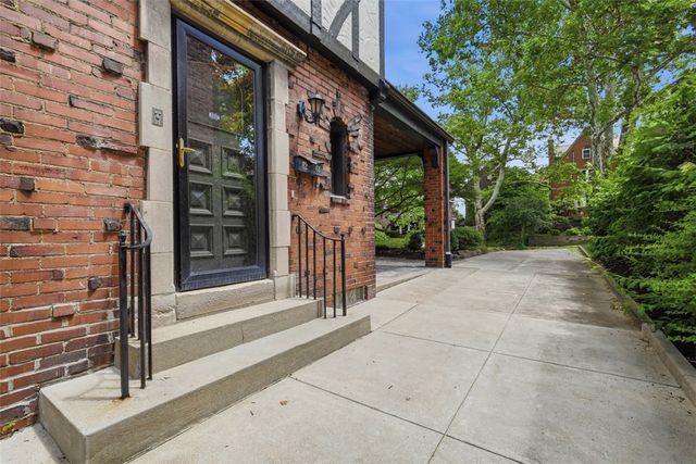 1264 Bellerock St, Squirrel Hill, PA 15217
