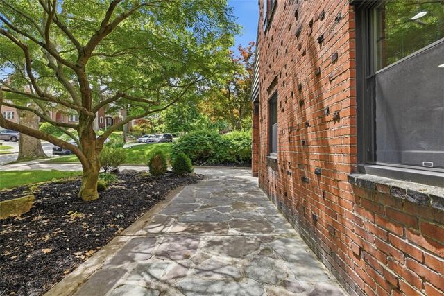 1264 Bellerock St, Squirrel Hill, PA 15217