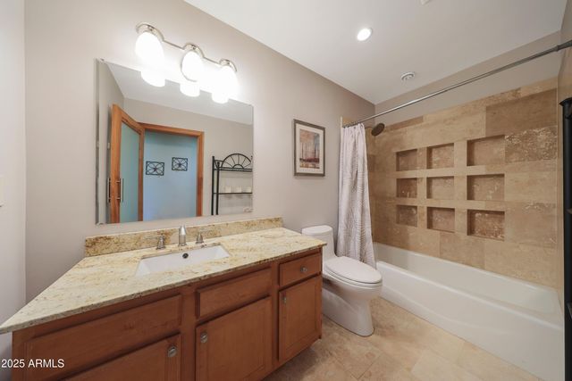 2718 E CAMPO BELLO Drive, Phoenix, AZ 85032