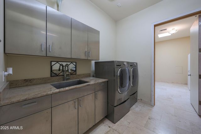 2718 E CAMPO BELLO Drive, Phoenix, AZ 85032