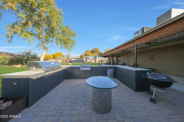 2718 E CAMPO BELLO Drive, Phoenix, AZ 85032