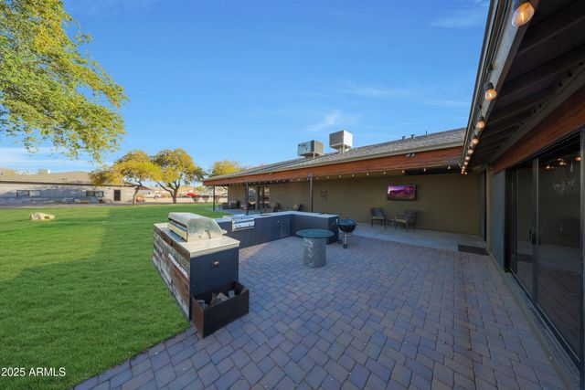 2718 E CAMPO BELLO Drive, Phoenix, AZ 85032