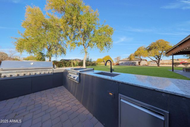 2718 E CAMPO BELLO Drive, Phoenix, AZ 85032