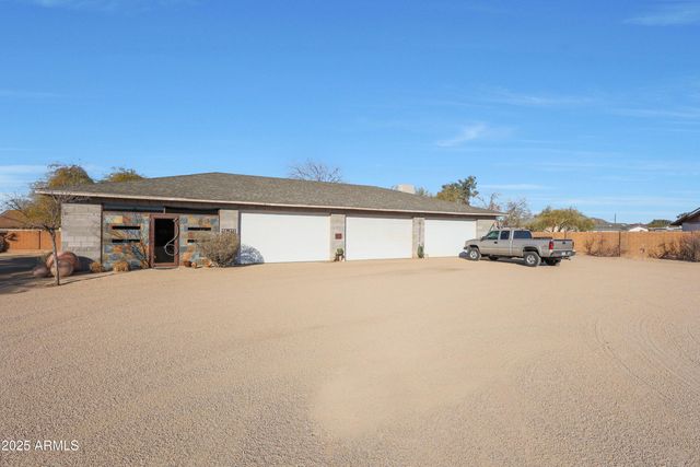 2718 E CAMPO BELLO Drive, Phoenix, AZ 85032