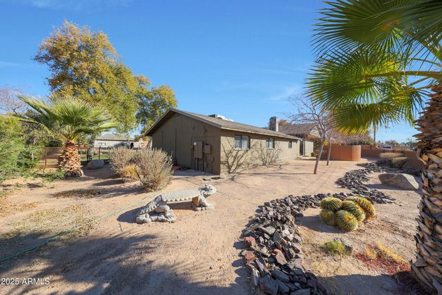 2718 E CAMPO BELLO Drive, Phoenix, AZ 85032