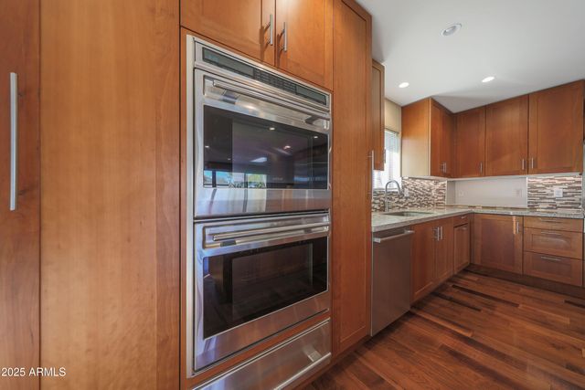 2718 E CAMPO BELLO Drive, Phoenix, AZ 85032