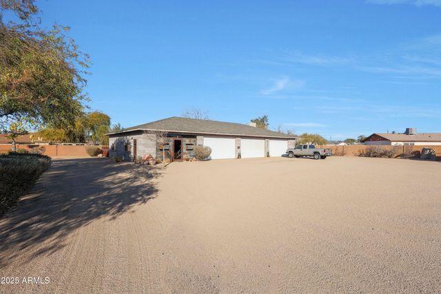 2718 E CAMPO BELLO Drive, Phoenix, AZ 85032