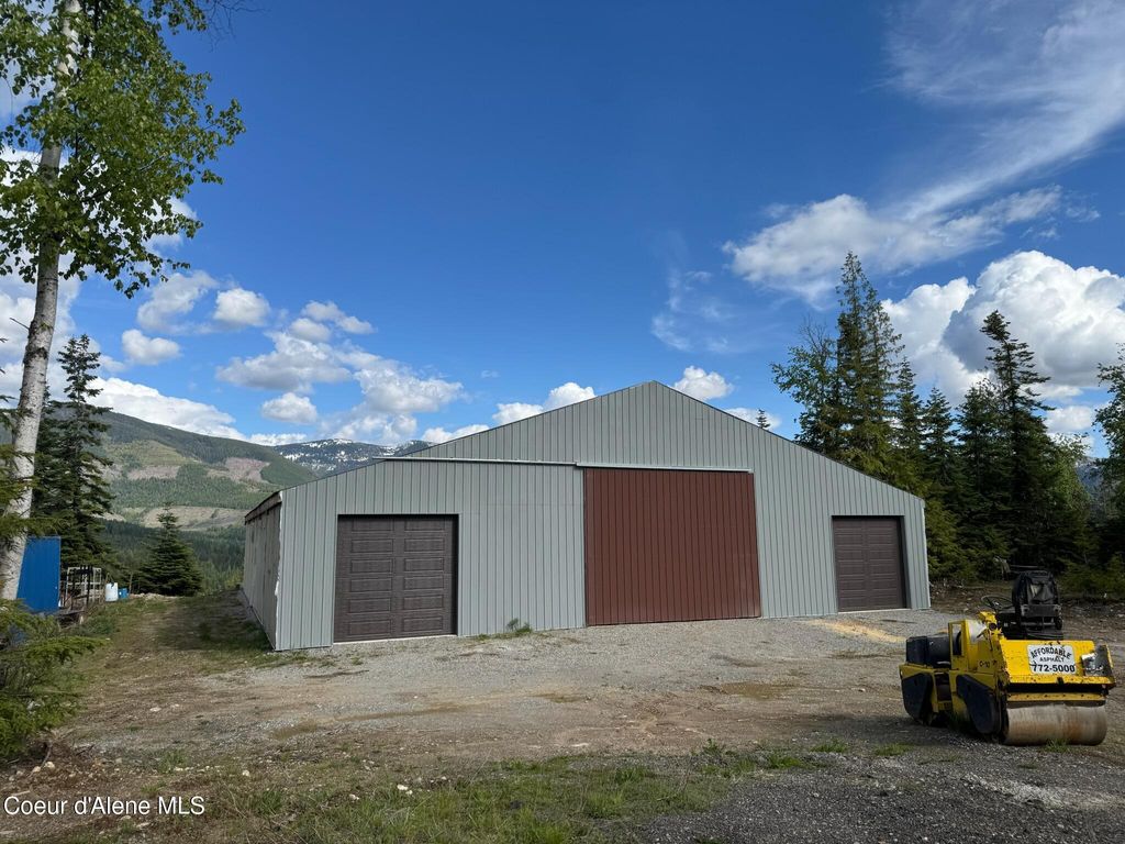 1572 Cohage Rd, Sandpoint, ID 83864