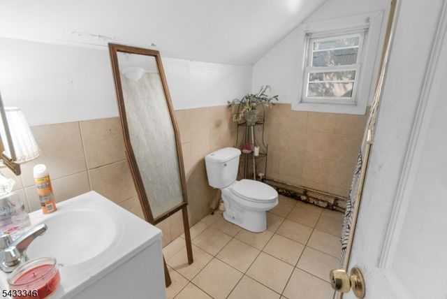 135 N 4Th St, Paterson City, NJ 07522