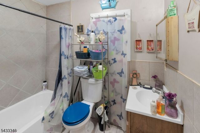 135 N 4Th St, Paterson City, NJ 07522