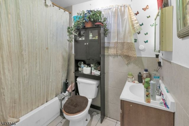 135 N 4Th St, Paterson City, NJ 07522