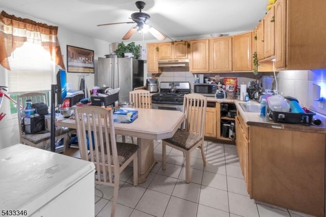 135 N 4Th St, Paterson City, NJ 07522
