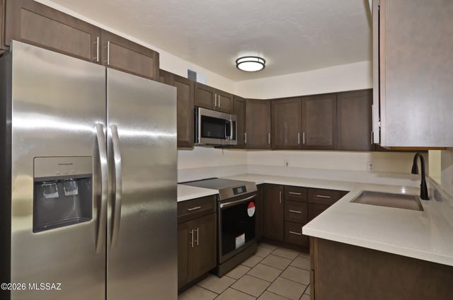 2602 E Coconino Vista, Tucson, AZ 85713