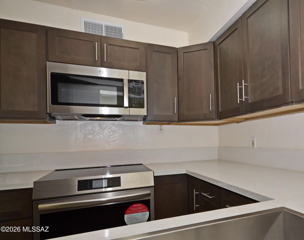 2602 E Coconino Vista, Tucson, AZ 85713