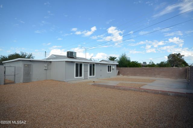 2602 E Coconino Vista, Tucson, AZ 85713