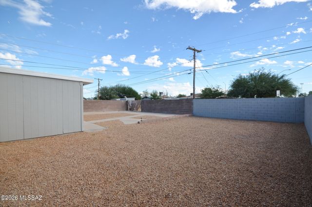 2602 E Coconino Vista, Tucson, AZ 85713
