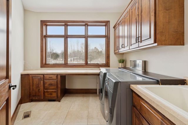 225 Calamus Circle, Medina, MN 55340