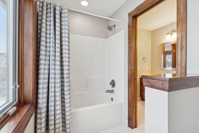 225 Calamus Circle, Medina, MN 55340