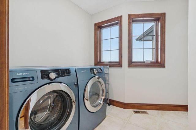 225 Calamus Circle, Medina, MN 55340