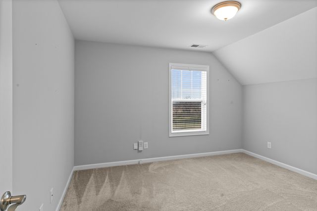 222 Hutch Ct, Gallatin, TN 37066