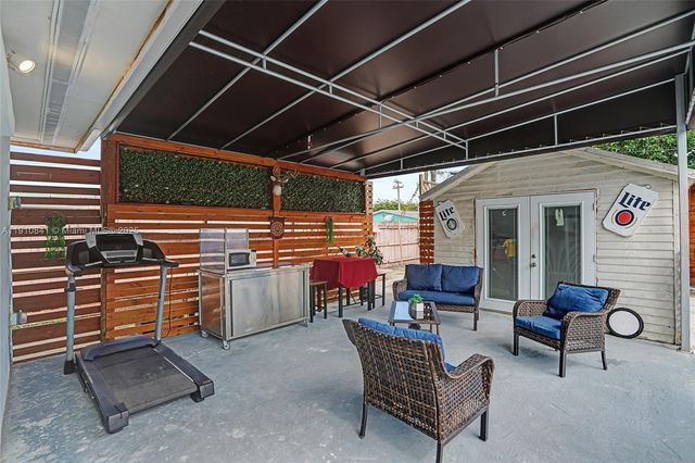 10529 NW 37th Ave, Miami, FL 33147