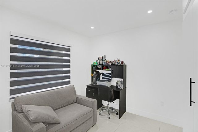 10529 NW 37th Ave, Miami, FL 33147