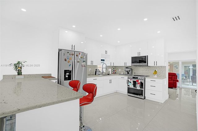 10529 NW 37th Ave, Miami, FL 33147