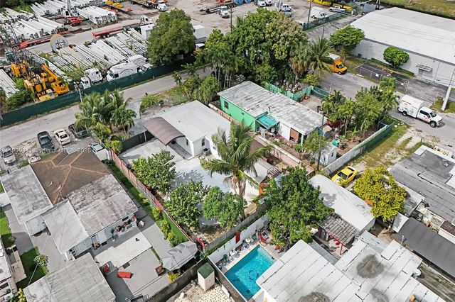 10529 NW 37th Ave, Miami, FL 33147