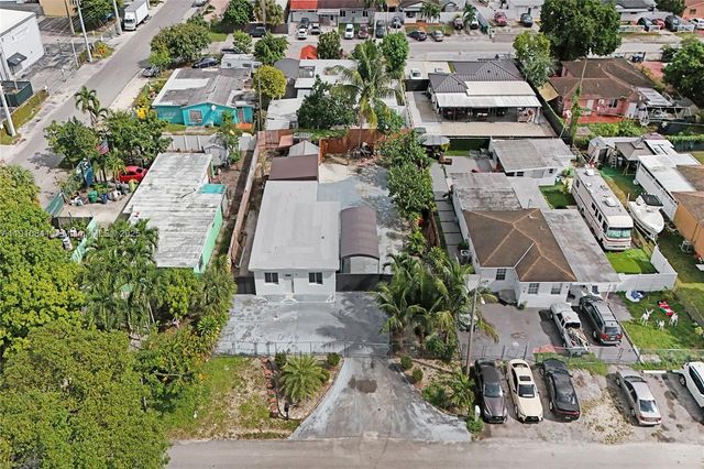 10529 NW 37th Ave, Miami, FL 33147