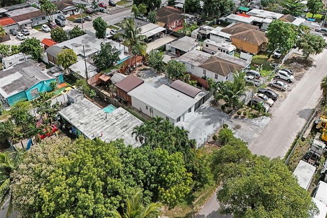 10529 NW 37th Ave, Miami, FL 33147