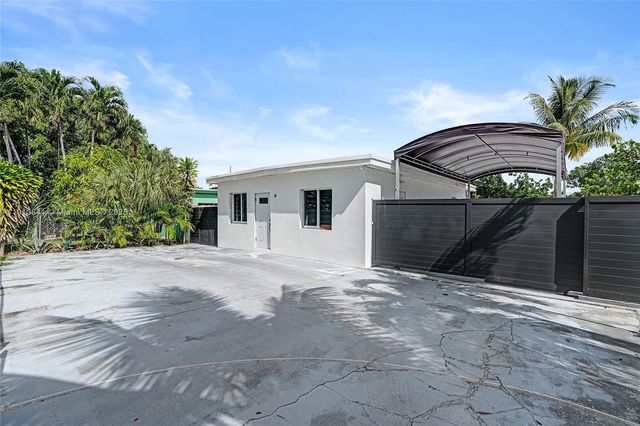 10529 NW 37th Ave, Miami, FL 33147