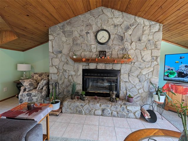 1109 NAGLE Road, Erie, PA 16511