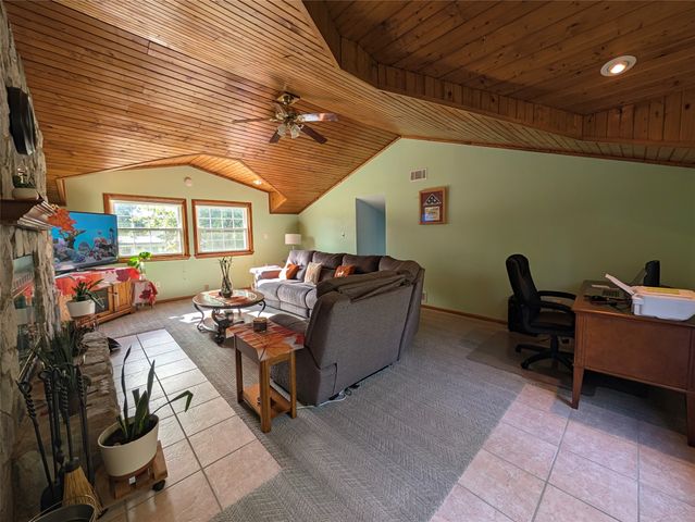 1109 NAGLE Road, Erie, PA 16511