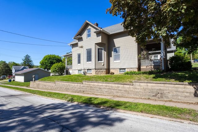 3103 Fairview Street, Davenport, IA 52804
