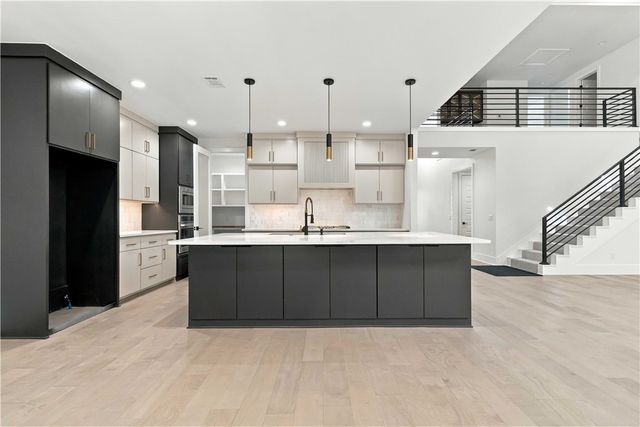4414 S 88th Street, Bentonville, AR 72713