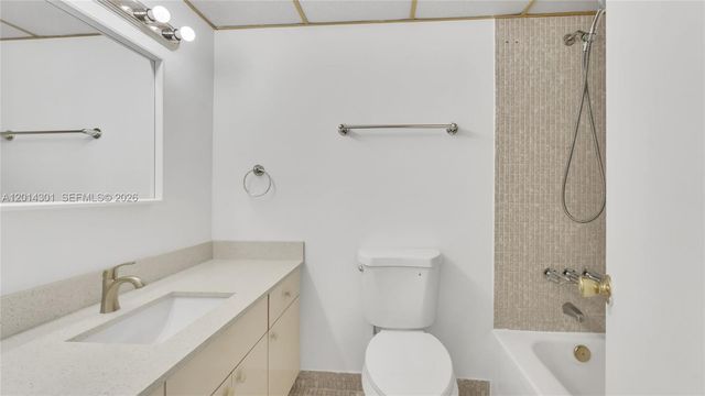 9390 W Flagler Street 210A, Miami, FL 33174