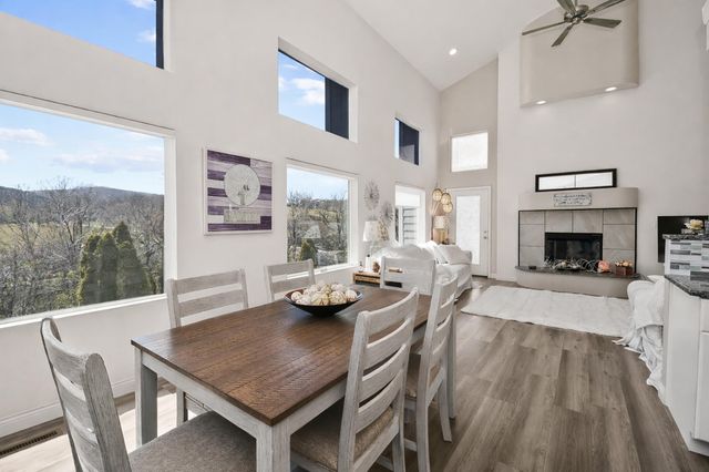 1952 Pointe Royale Drive, Branson, MO 65616