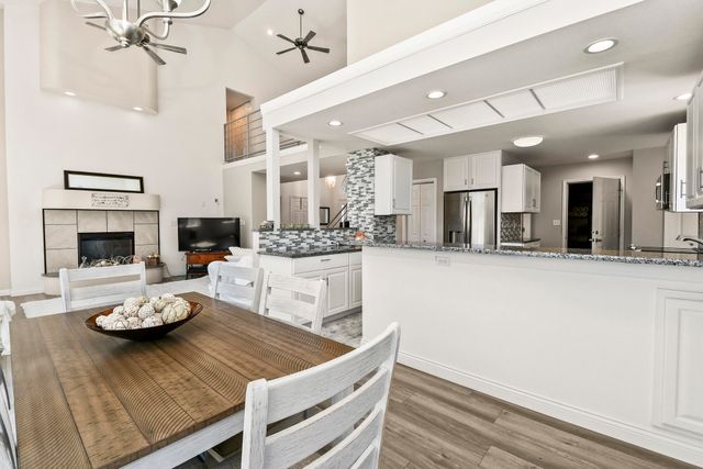 1952 Pointe Royale Drive, Branson, MO 65616