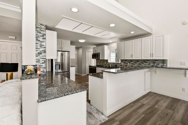 1952 Pointe Royale Drive, Branson, MO 65616