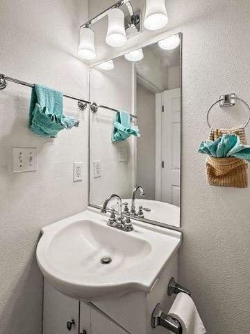 1952 Pointe Royale Drive, Branson, MO 65616