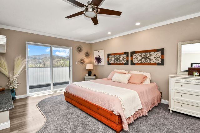 1952 Pointe Royale Drive, Branson, MO 65616