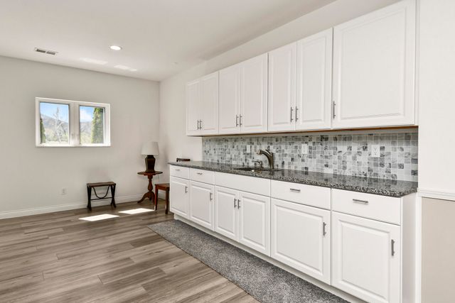 1952 Pointe Royale Drive, Branson, MO 65616