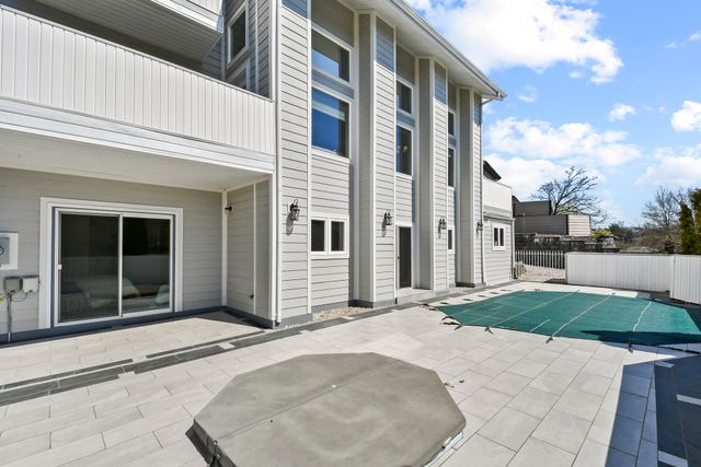 1952 Pointe Royale Drive, Branson, MO 65616