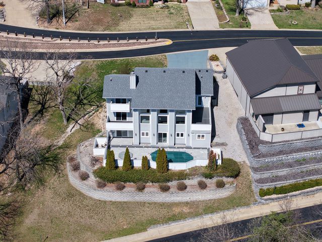 1952 Pointe Royale Drive, Branson, MO 65616