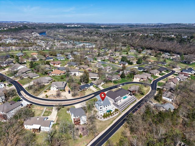 1952 Pointe Royale Drive, Branson, MO 65616