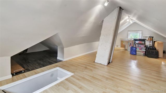 16 Clement Street, Glen Cove, NY 11542