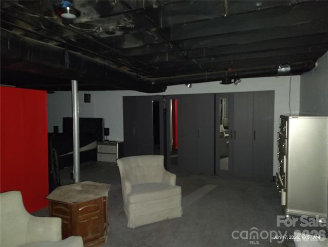 213 Lakeview Drive, Harrisburg, NC 28075