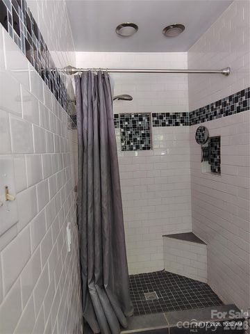 213 Lakeview Drive, Harrisburg, NC 28075