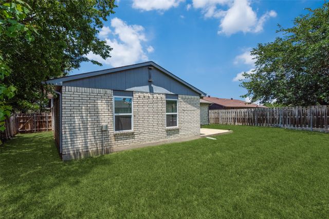 5405 Ragan Drive, The Colony, TX 75056